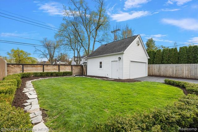 1900 Fairview Street, Birmingham, MI 48009