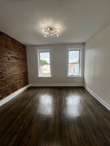 2512 S Trumbull Avenue 3R, Chicago, IL 60623