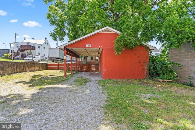 229 S MULBERRY ST, Hagerstown, MD 21740