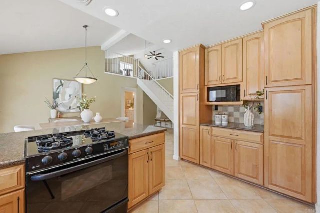 7216 Manzanita Street, Carlsbad, CA 92011