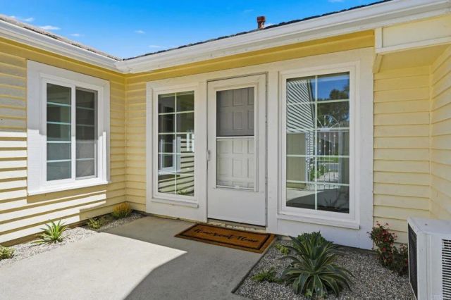 7216 Manzanita Street, Carlsbad, CA 92011