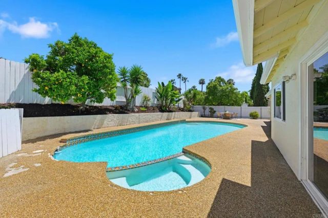 7216 Manzanita Street, Carlsbad, CA 92011