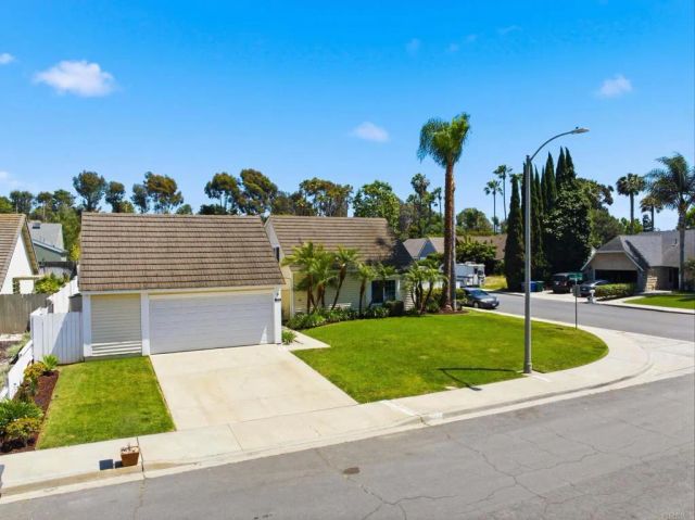 7216 Manzanita Street, Carlsbad, CA 92011