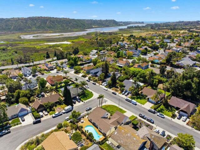 7216 Manzanita Street, Carlsbad, CA 92011