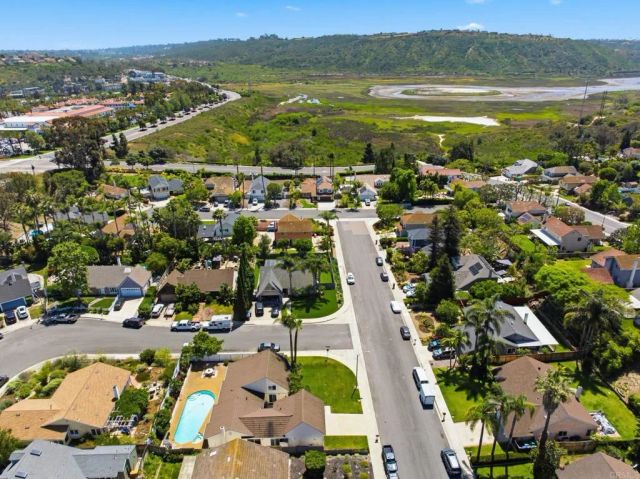 7216 Manzanita Street, Carlsbad, CA 92011