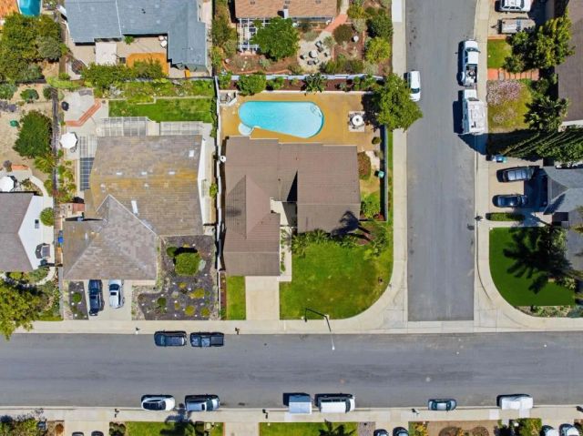 7216 Manzanita Street, Carlsbad, CA 92011