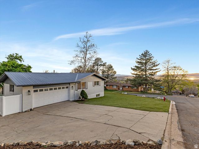 1092 N 500 E, Centerville, UT 84014