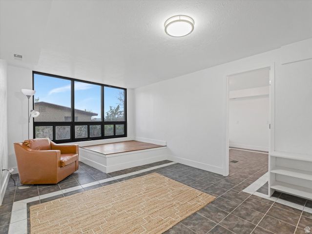1092 N 500 E, Centerville, UT 84014