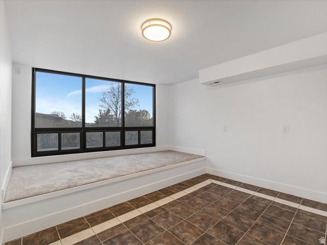 1092 N 500 E, Centerville, UT 84014