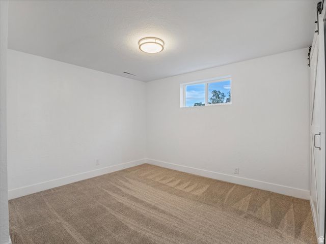 1092 N 500 E, Centerville, UT 84014