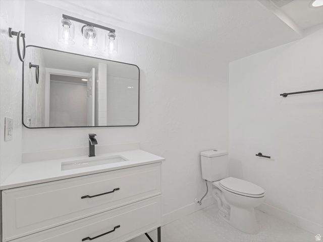 1092 N 500 E, Centerville, UT 84014