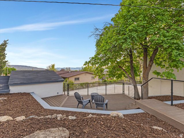1092 N 500 E, Centerville, UT 84014