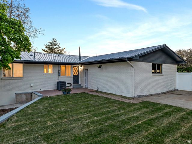 1092 N 500 E, Centerville, UT 84014