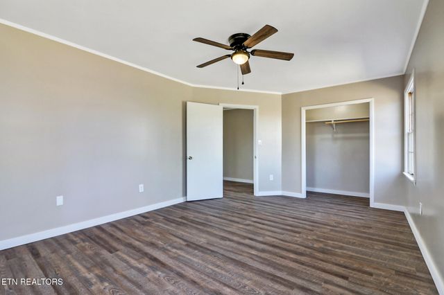 423 S Main St, Byrdstown, TN 38549
