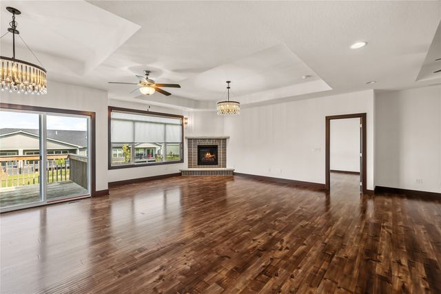 254 S 91st Street, West Des Moines, IA 50266