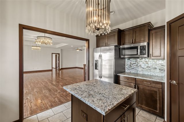 254 S 91st Street, West Des Moines, IA 50266