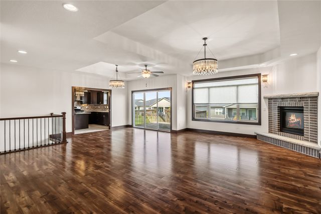 254 S 91st Street, West Des Moines, IA 50266