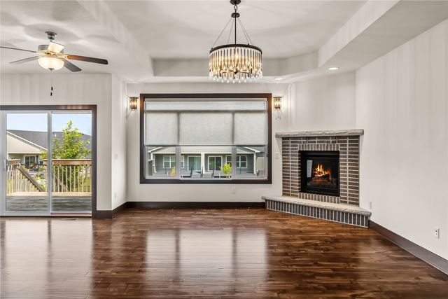 254 S 91st Street, West Des Moines, IA 50266