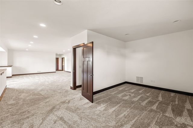 254 S 91st Street, West Des Moines, IA 50266