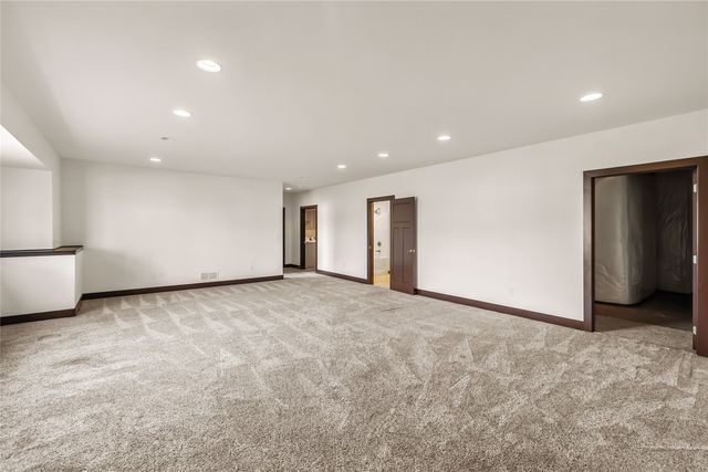 254 S 91st Street, West Des Moines, IA 50266