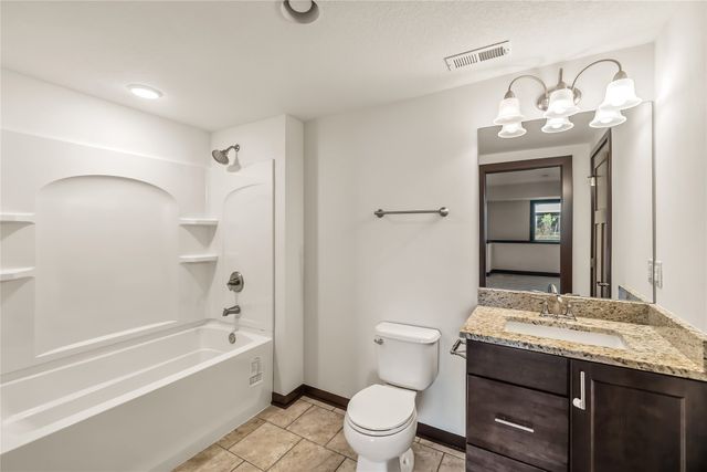 254 S 91st Street, West Des Moines, IA 50266