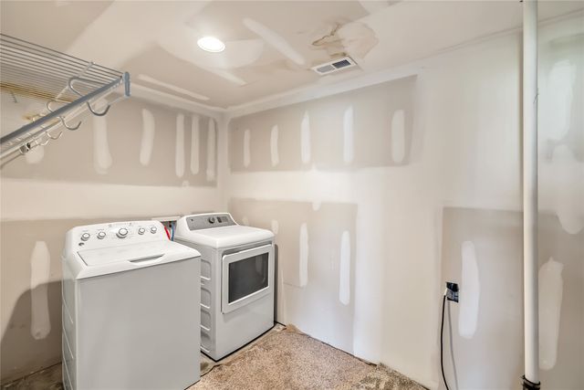 254 S 91st Street, West Des Moines, IA 50266