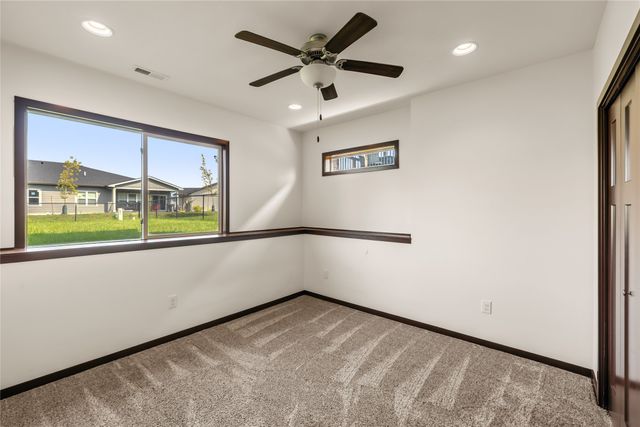 254 S 91st Street, West Des Moines, IA 50266