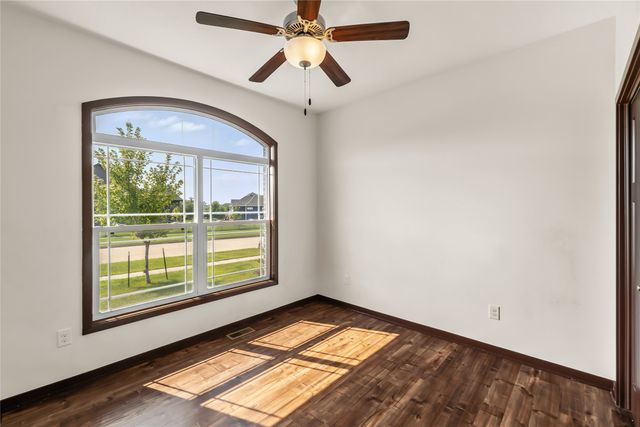 254 S 91st Street, West Des Moines, IA 50266