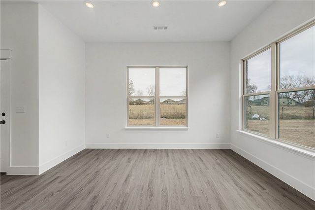 3603 N Wiley Drive, Siloam Springs, AR 72761