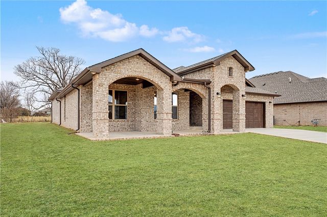 3603 N Wiley Drive, Siloam Springs, AR 72761
