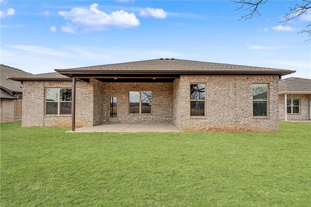 3603 N Wiley Drive, Siloam Springs, AR 72761