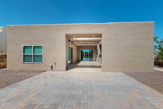 8133 Willow Bloom Circle, Las Cruces, NM 88007