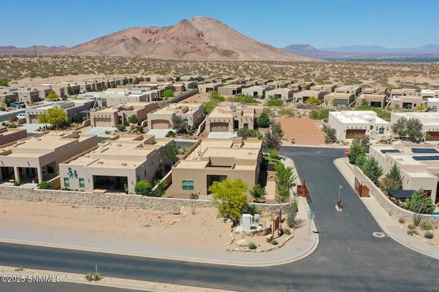 8133 Willow Bloom Circle, Las Cruces, NM 88007