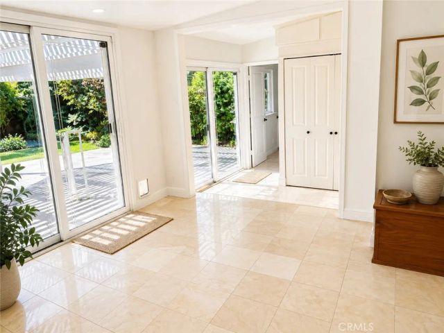 6414 E Willow, Long Beach, CA 90815