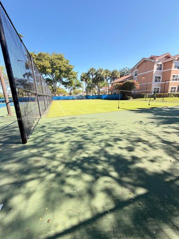 8821 Wiles Rd 108, Coral Springs, FL 33067