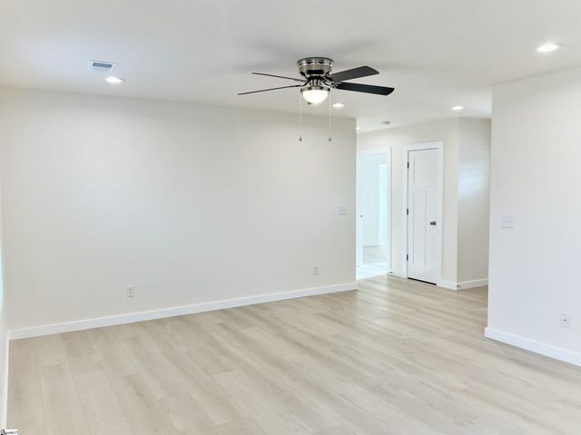 105 Everest Drive, Inman, SC 29349