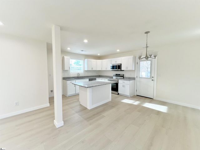 105 Everest Drive, Inman, SC 29349