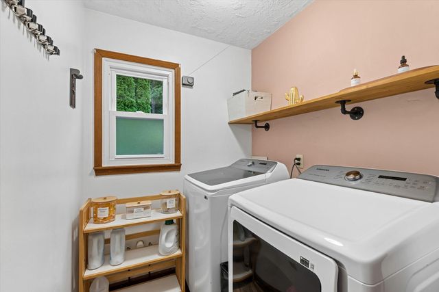 771 Chester Drive, Hebron, IN 46341