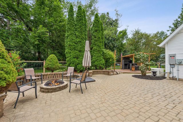 771 Chester Drive, Hebron, IN 46341