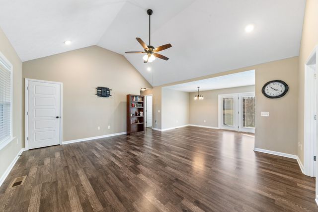 340 Elm Ave, Lewisburg, TN 37091