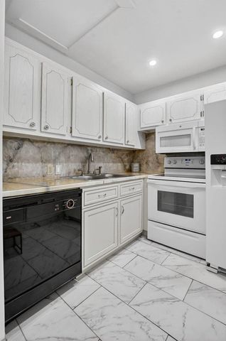 415 Mansfield J, Boca Raton, FL 33434