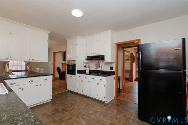 508 Walnut Ave, Colonial Heights, VA 23834