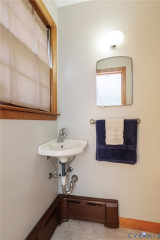 508 Walnut Ave, Colonial Heights, VA 23834