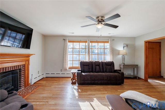 508 Walnut Ave, Colonial Heights, VA 23834