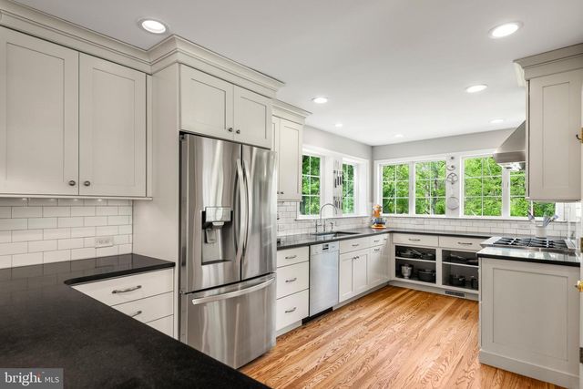 236 ANTHONY WAYNE DR, Wayne, PA 19087