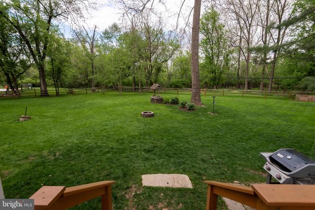 236 ANTHONY WAYNE DR, Wayne, PA 19087