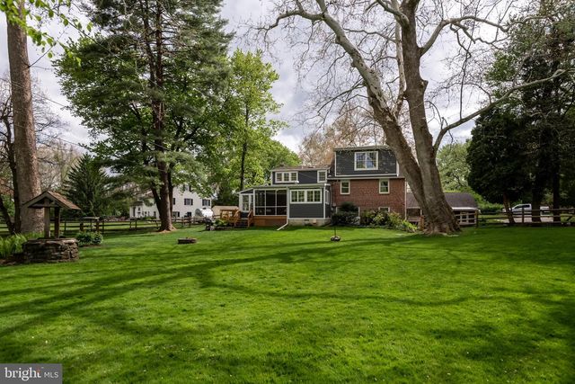 236 ANTHONY WAYNE DR, Wayne, PA 19087