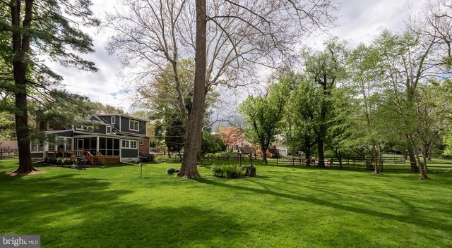 236 ANTHONY WAYNE DR, Wayne, PA 19087