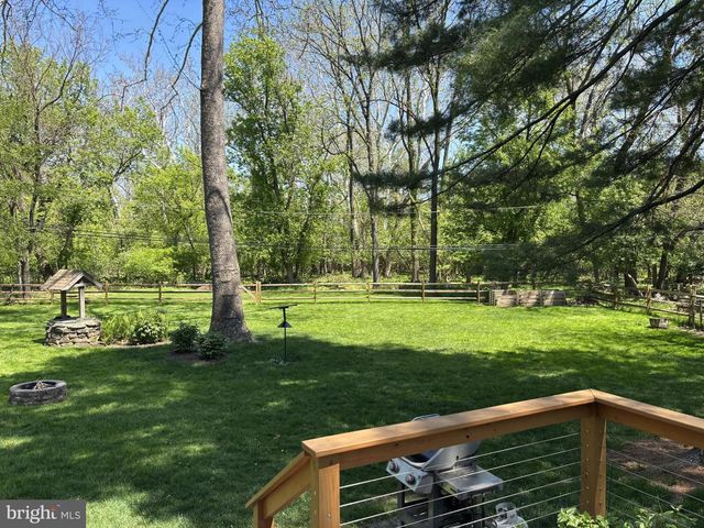 236 ANTHONY WAYNE DR, Wayne, PA 19087