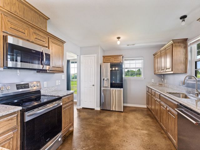 760 County Road 4380, Decatur, TX 76234